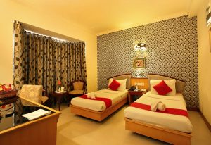 Deluxe Twin Size Bedroom in Park Residency